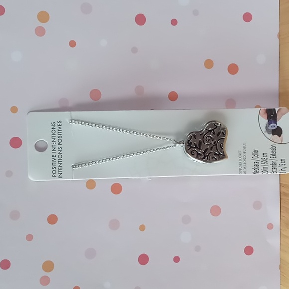 Positive Intentions Diffuser Locket - Picture 1 of 8